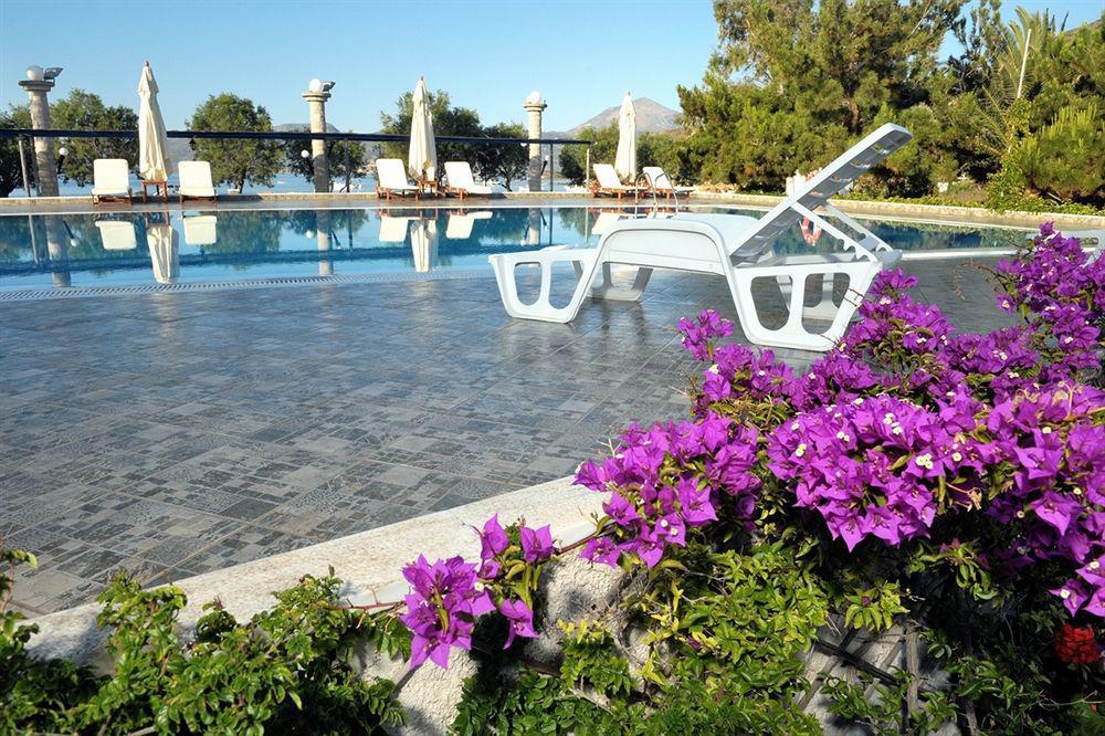 Lagada Beach Hotel 아다마스 외부 사진