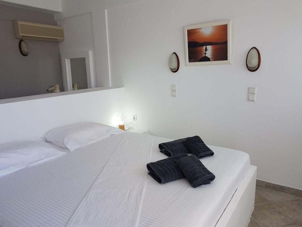 Lagada Beach Hotel 아다마스 외부 사진